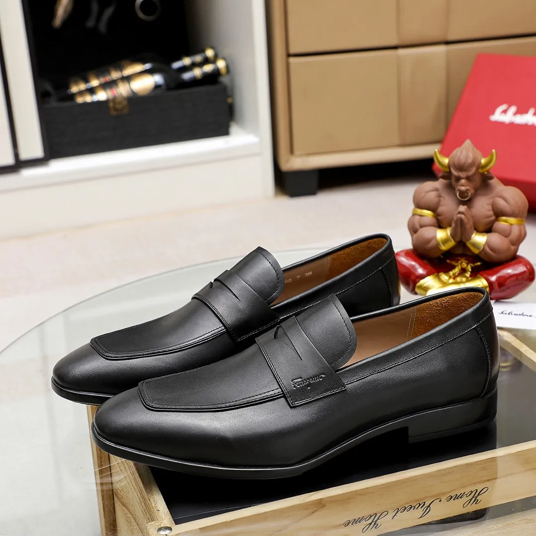 Men's shoes 💰600 🕷🕷🐂【Ferragamo】 Popular fashion casual shoes🇨🇳Official website counter 1:1 production, original mold opening💯Good quality can be seen, imported high-end first-layer pebbled calfskin, water-dyed🐂leather lining🌿very clear texture, high-quality waterproof, non-slip and wear-resistant outsole🎋high quality and low price, truly handmade🍓, 5 colors available! Code number 38-44 (45. To be customized)